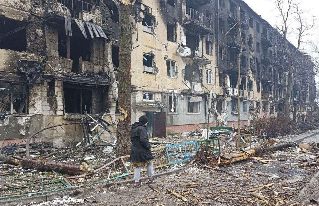 Появились новые фото полностью разрушенного Мариуполя: тысячи погибших